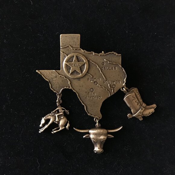 Vintage State of Texas Brooch with Dangle Charms - signed JJ - Picture 1 of 5